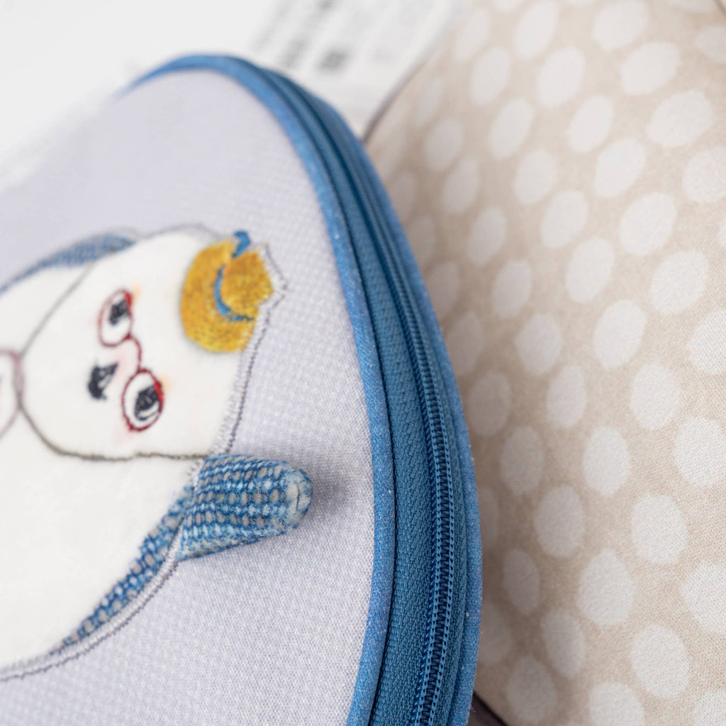 Kusuguru Shimapu Bird Embroidered Shell Pouch