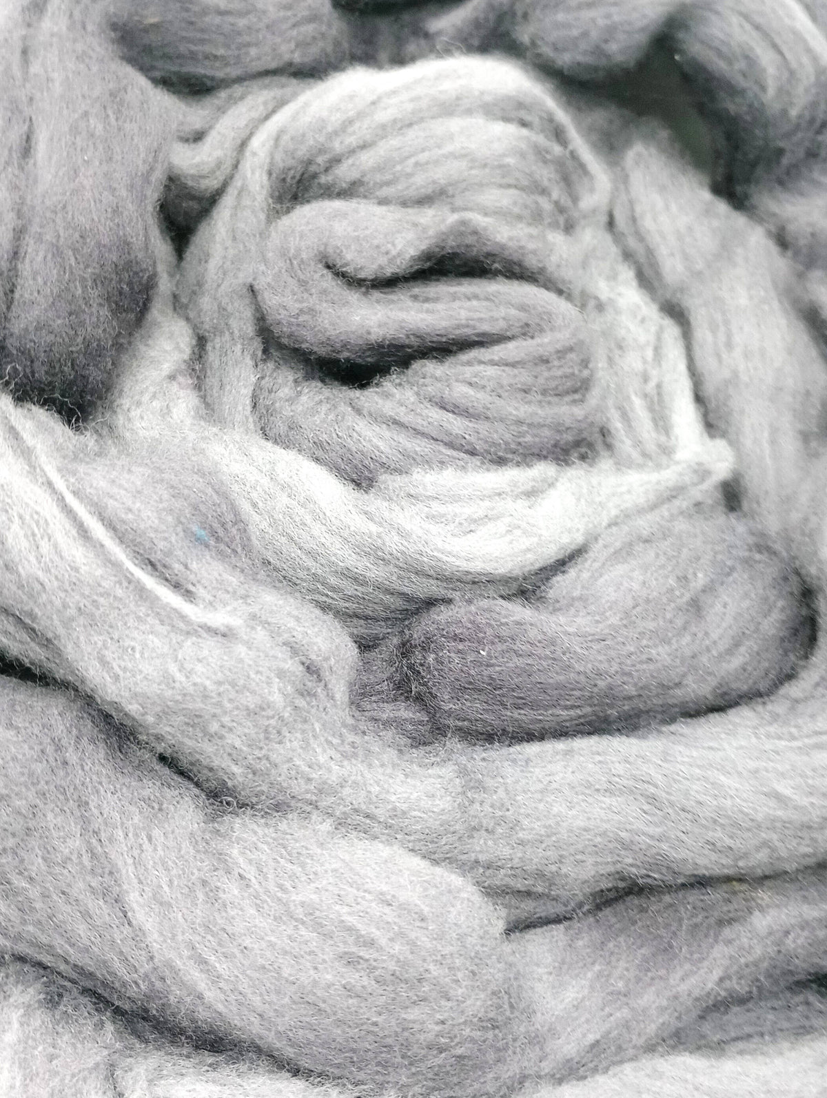 HM Lloyd Merino Hand Dyed Roving - 100 g. braids - True Black 100
