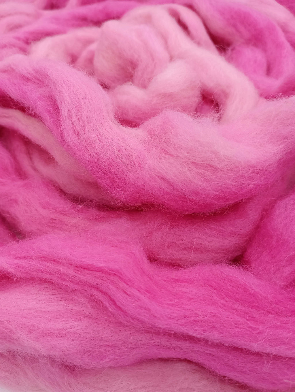 HM Lloyd Kent Romney Hand Dyed Roving - 100 g. braids - Pinks Pink