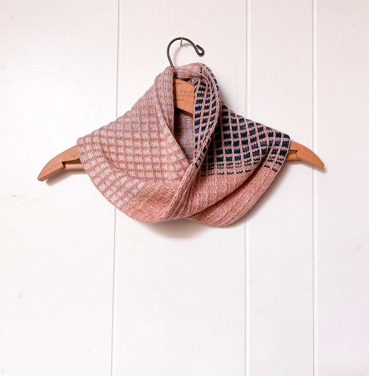 Cashmere Treats - Quadrant Cowl Knitting Kit