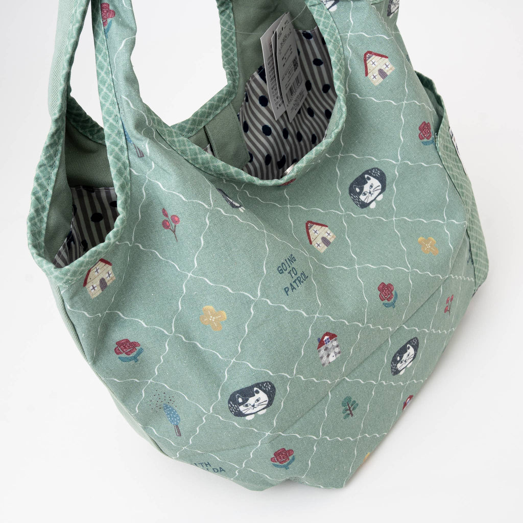 Kusuguru Japan Embroidered Climbing Cat Canvas Tote