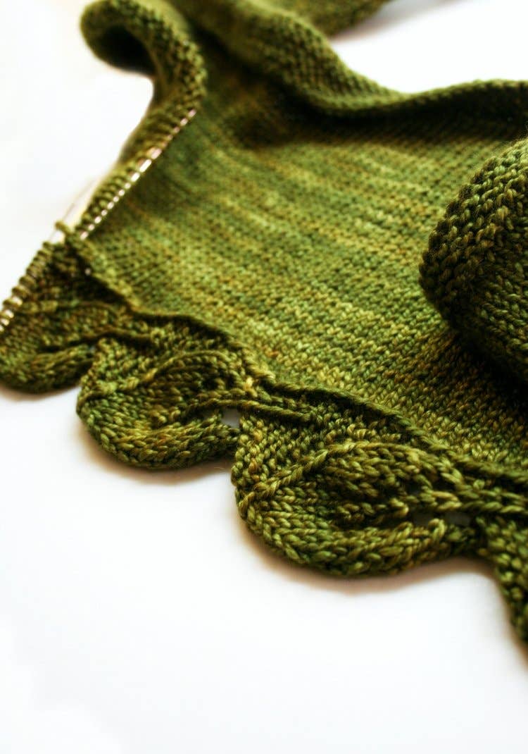 Cedar Leaf Shawlette Knitting Pattern