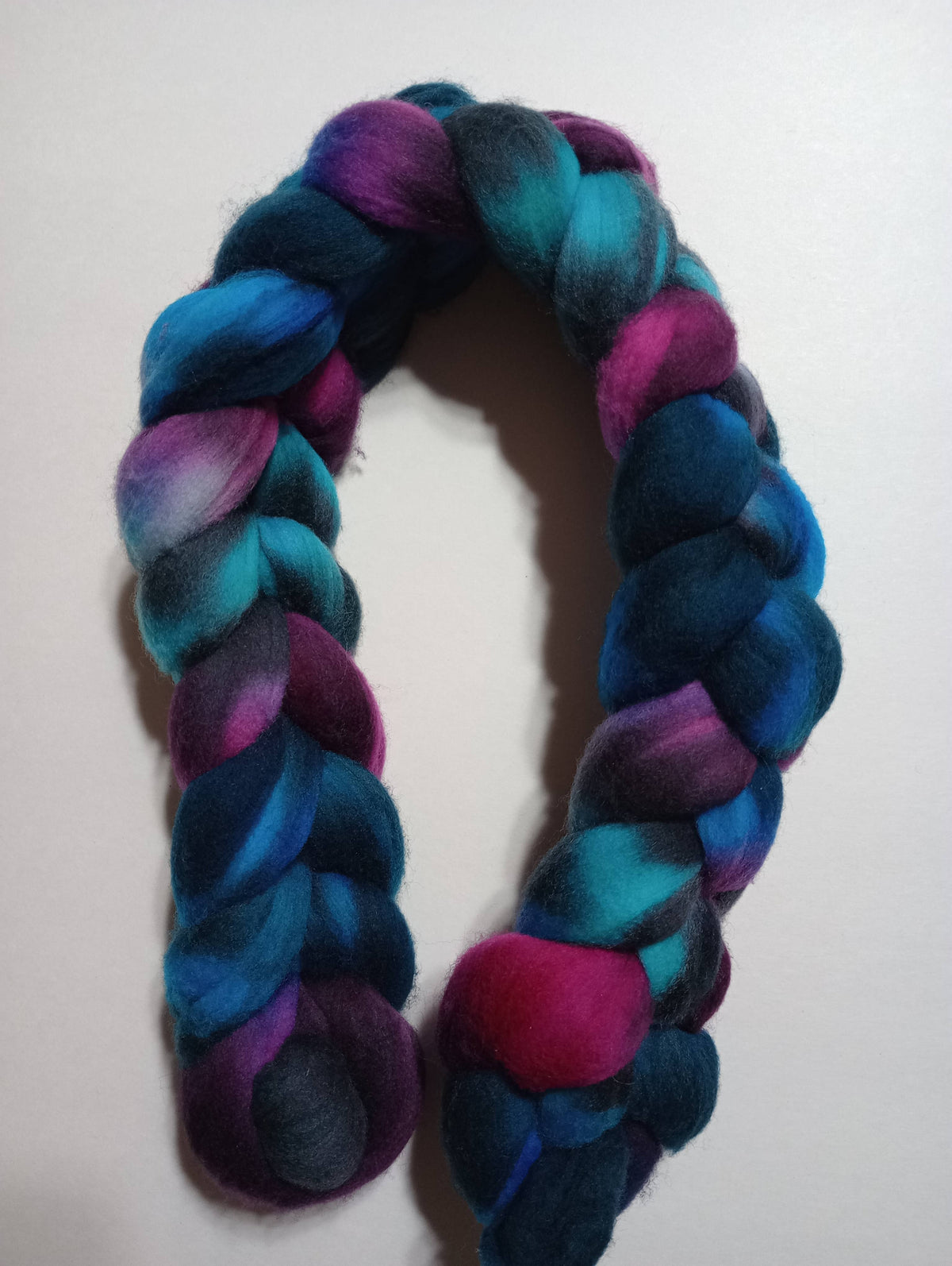 HM Lloyd Merino Hand Dyed Roving - 100 g. braids - Pavilion Lights