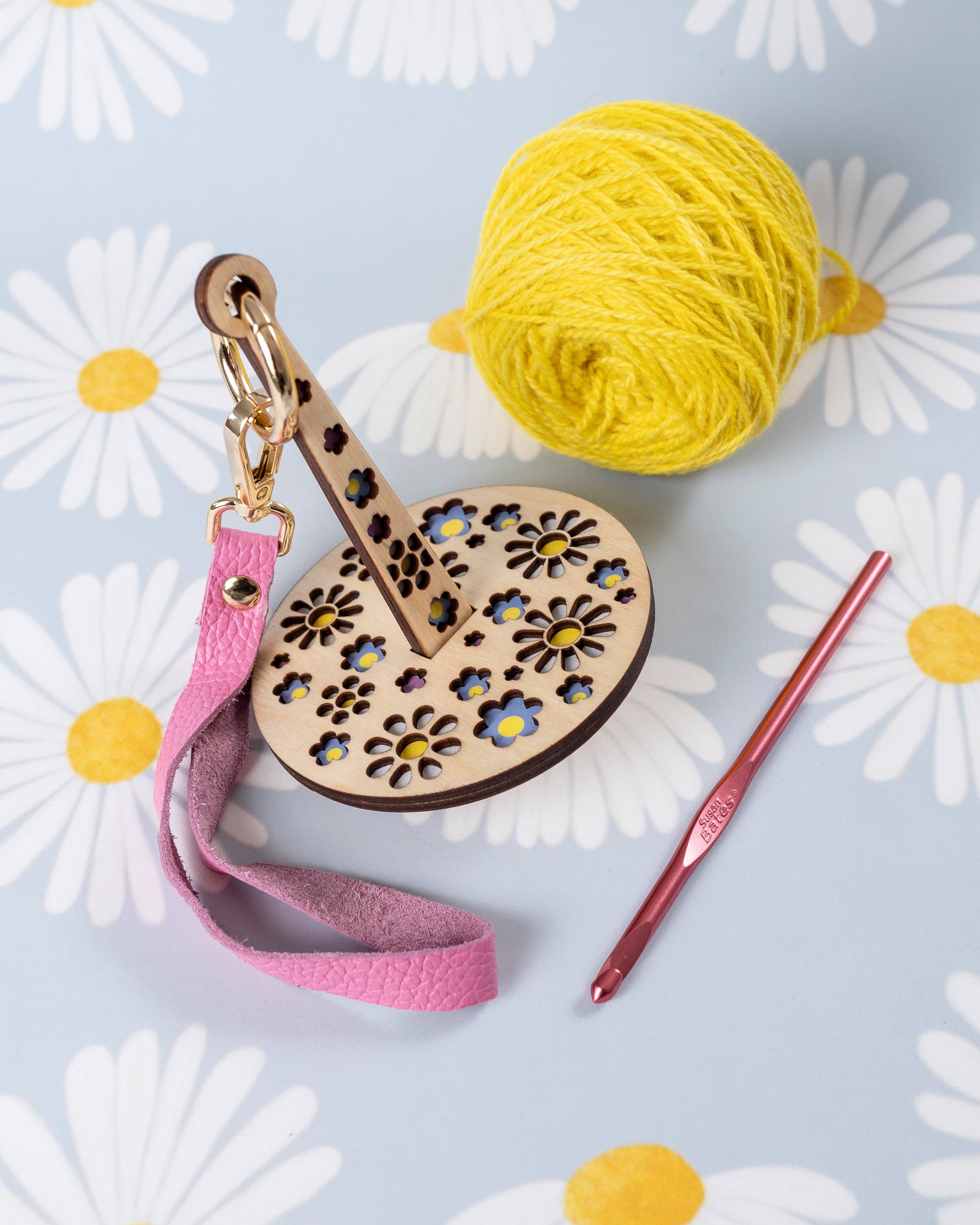 Lemonwood mini minder - Coming Up Daisies