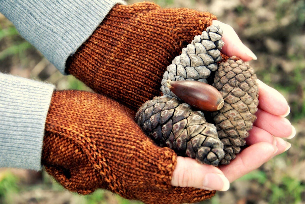 Oak Grove Mitts Knitting Pattern